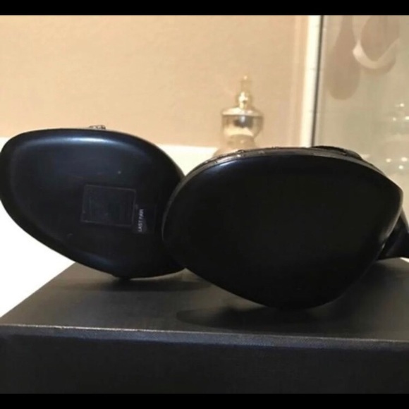 Saint Laurent Jane Sandals - Picture 4 of 4